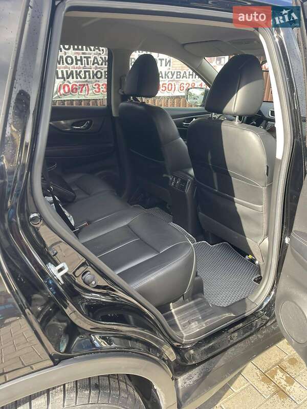 Позашляховик / Кросовер Nissan X-Trail 2014 в Володимирі