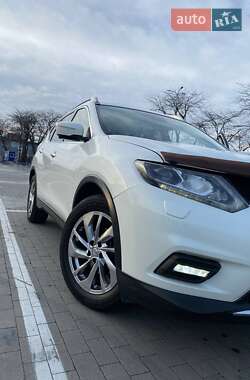 Внедорожник / Кроссовер Nissan X-Trail 2014 в 