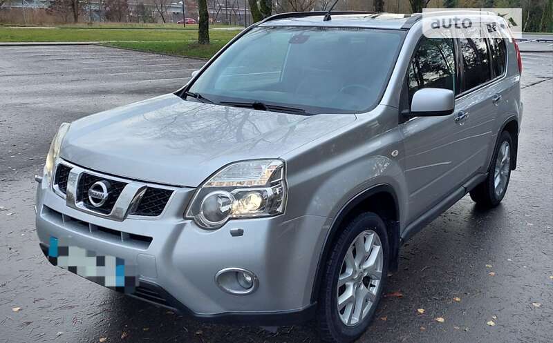 Позашляховик / Кросовер Nissan X-Trail 2010 в Коростені