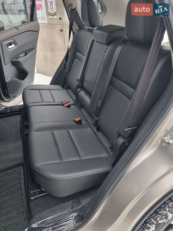 Внедорожник / Кроссовер Nissan X-Trail 2023 в Львове