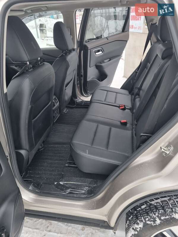 Внедорожник / Кроссовер Nissan X-Trail 2023 в Львове