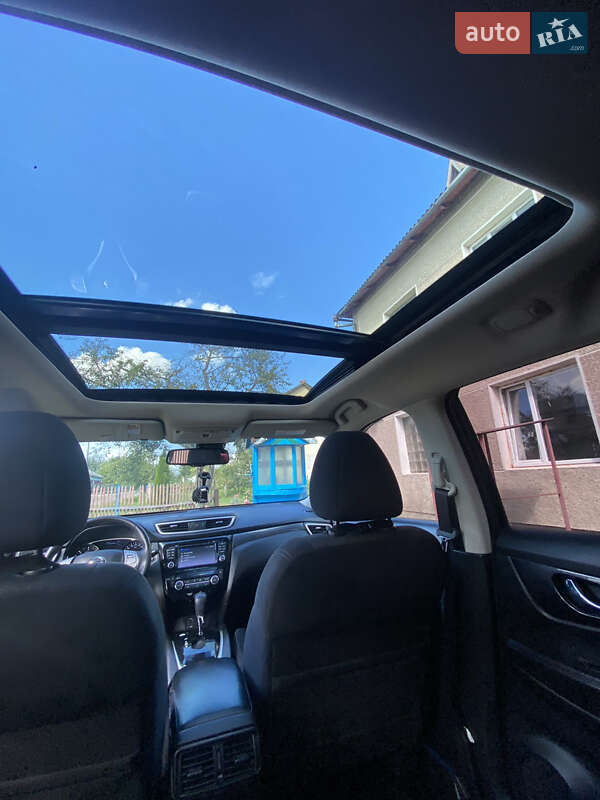 Позашляховик / Кросовер Nissan X-Trail 2015 в Городенці