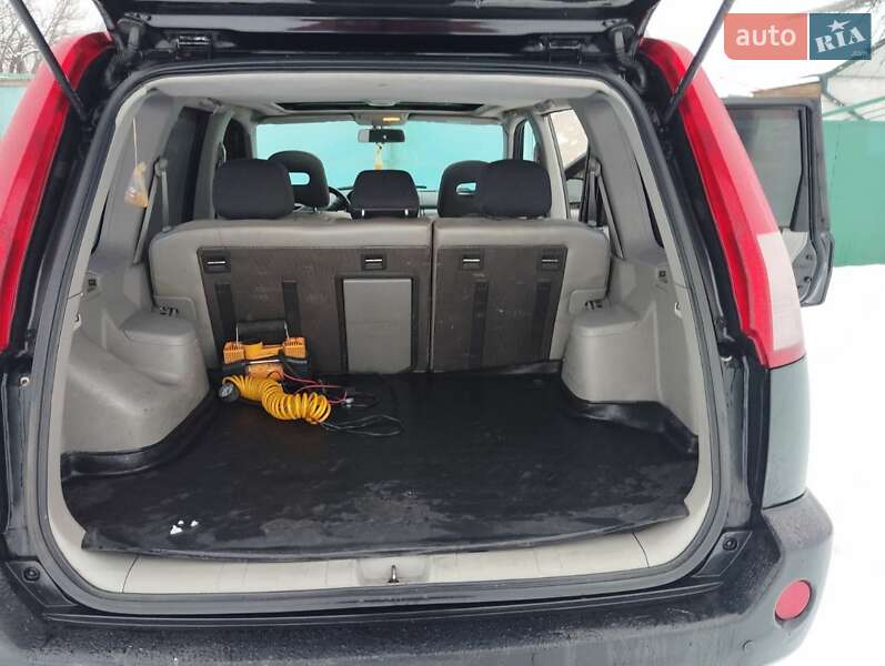 Внедорожник / Кроссовер Nissan X-Trail 2004 в Сахновщине