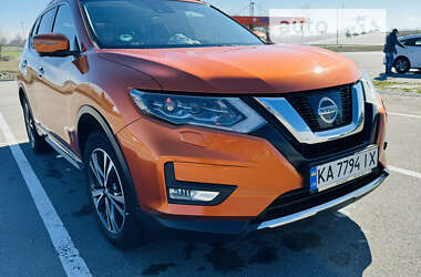 Позашляховик / Кросовер Nissan X-Trail 2017 в Києві