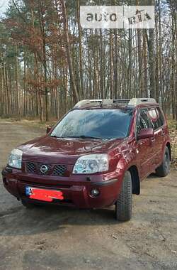 Позашляховик / Кросовер Nissan X-Trail 2005 в Києві