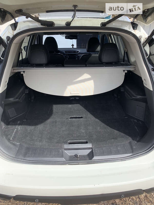 Позашляховик / Кросовер Nissan X-Trail 2017 в Харкові