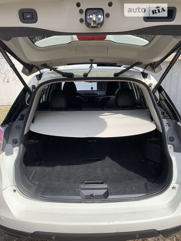 Позашляховик / Кросовер Nissan X-Trail 2017 в Харкові