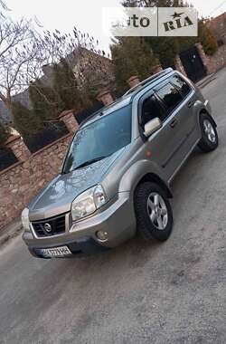 Позашляховик / Кросовер Nissan X-Trail 2002 в Києві