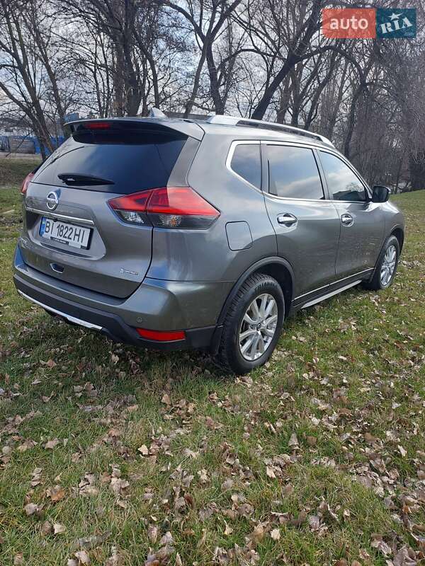 Внедорожник / Кроссовер Nissan X-Trail 2017 в Кременчуге