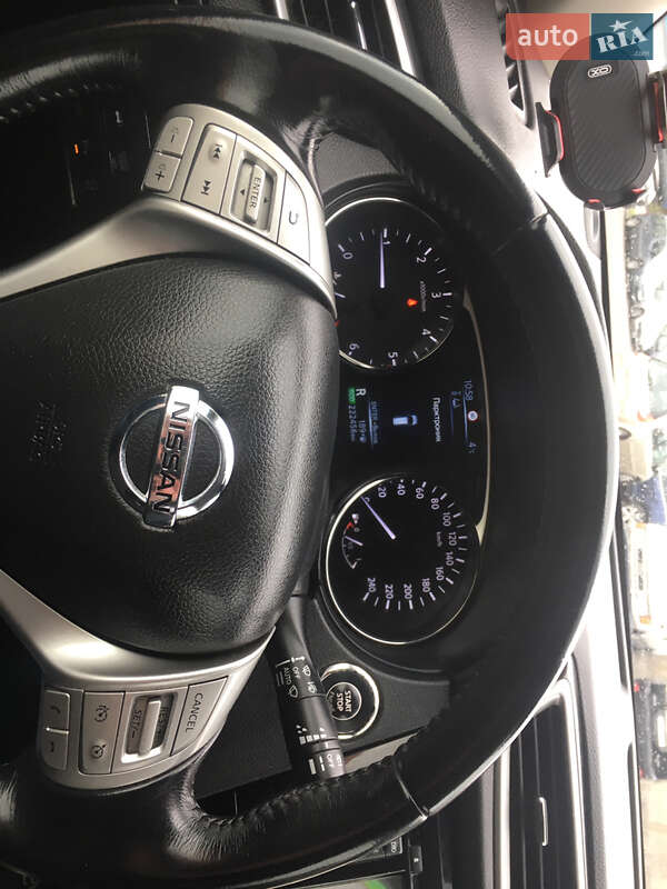 Внедорожник / Кроссовер Nissan X-Trail 2014 в Ровно