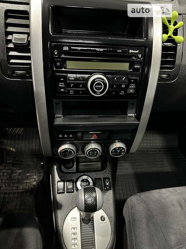 Внедорожник / Кроссовер Nissan X-Trail 2011 в Чернигове