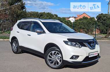 Позашляховик / Кросовер Nissan X-Trail 2015 в Хмельницькому