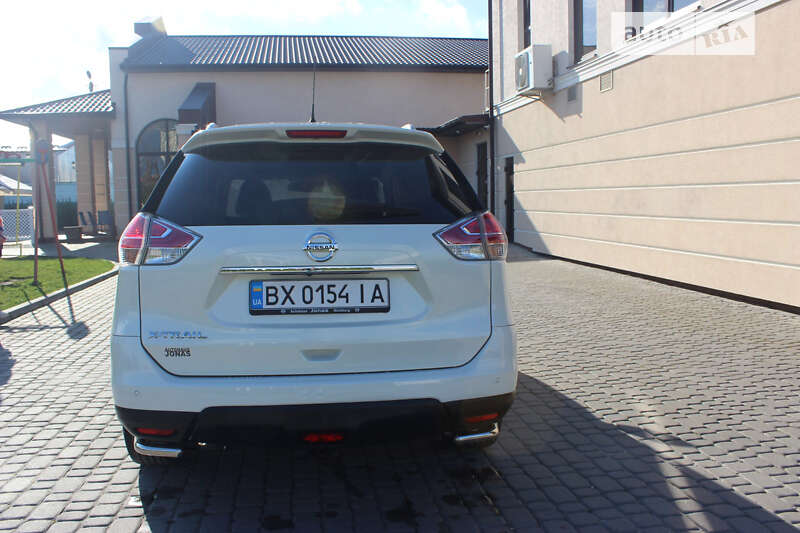 Позашляховик / Кросовер Nissan X-Trail 2015 в Дунаївцях