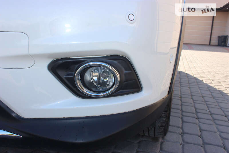 Позашляховик / Кросовер Nissan X-Trail 2015 в Дунаївцях