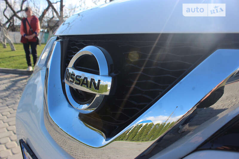 Позашляховик / Кросовер Nissan X-Trail 2015 в Дунаївцях