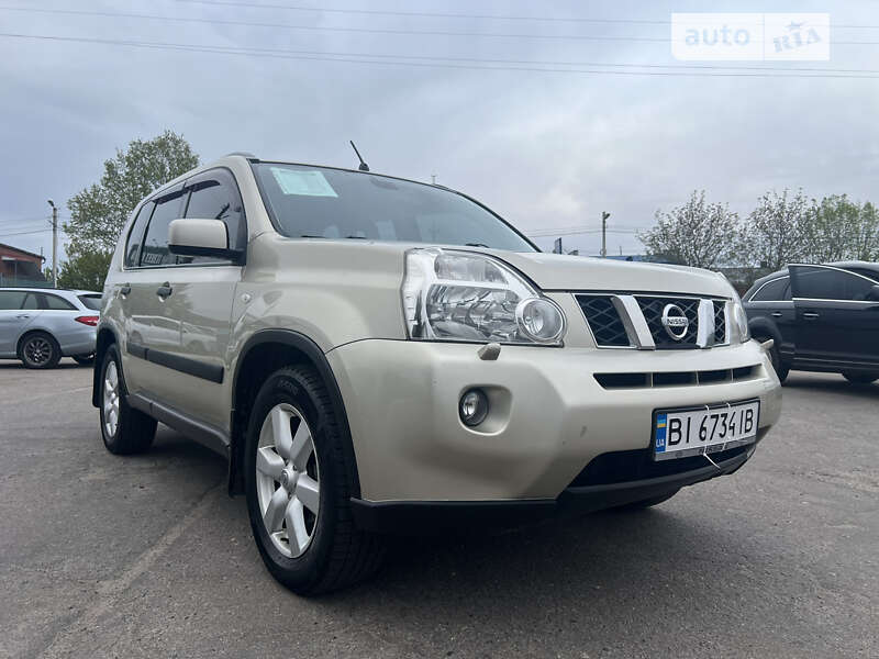 Внедорожник / Кроссовер Nissan X-Trail 2010 в Полтаве