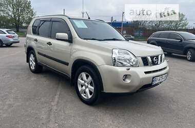 Внедорожник / Кроссовер Nissan X-Trail 2010 в Полтаве