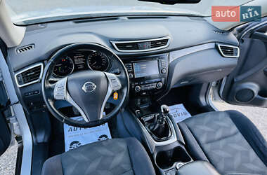 Внедорожник / Кроссовер Nissan X-Trail 2015 в 