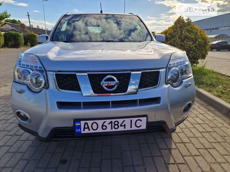 Внедорожник / Кроссовер Nissan X-Trail 2012 в Ужгороде