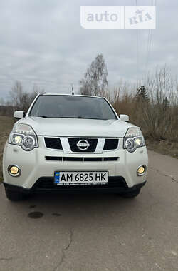 Внедорожник / Кроссовер Nissan X-Trail 2011 в Олевске