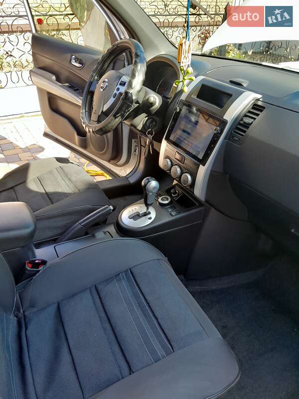 Внедорожник / Кроссовер Nissan X-Trail 2013 в Глухове