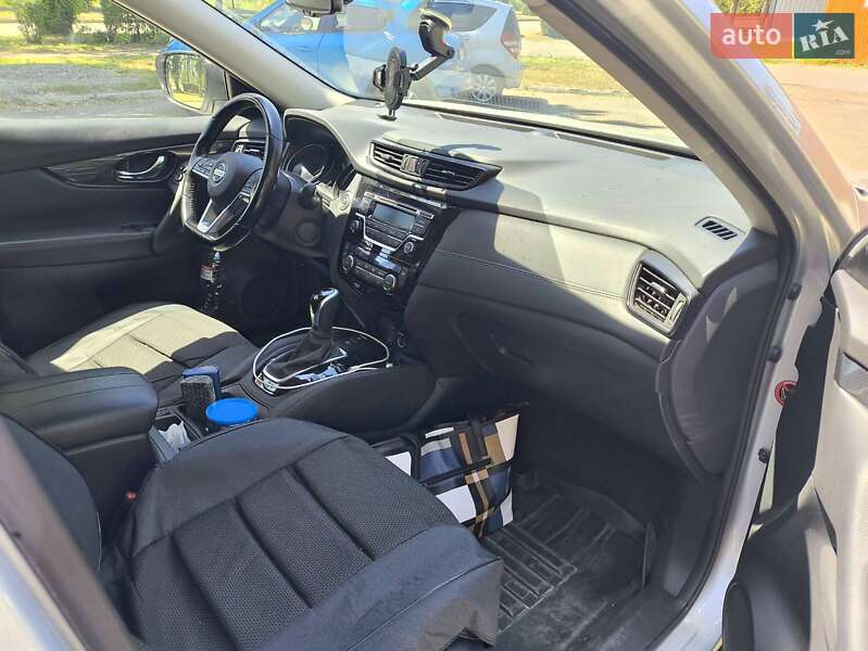 Внедорожник / Кроссовер Nissan X-Trail 2019 в Днепре