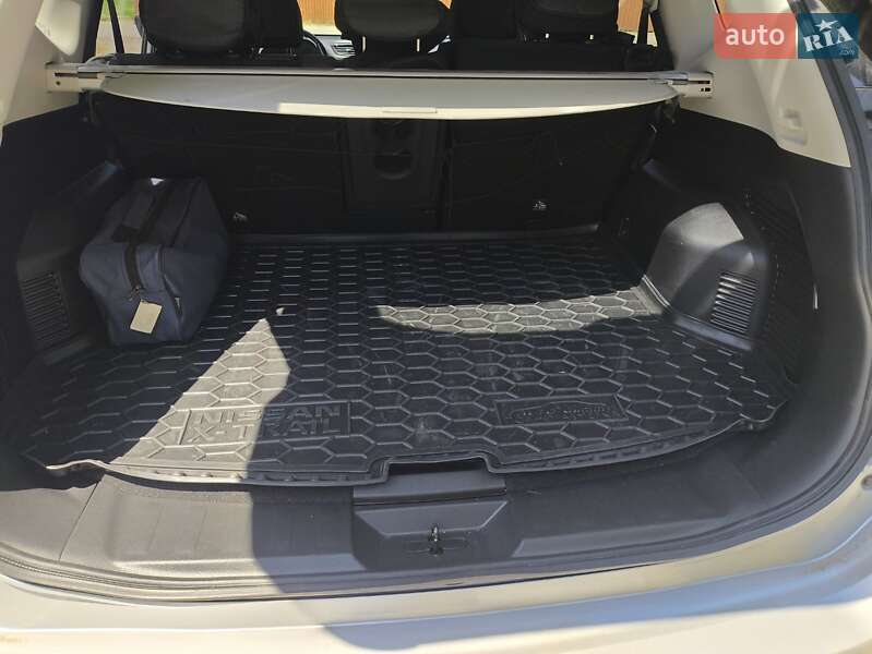Внедорожник / Кроссовер Nissan X-Trail 2019 в Днепре