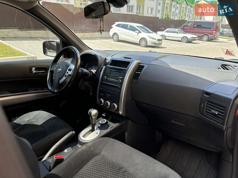Позашляховик / Кросовер Nissan X-Trail 2012 в Львові