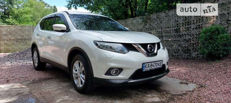 Позашляховик / Кросовер Nissan X-Trail 2016 в Києві