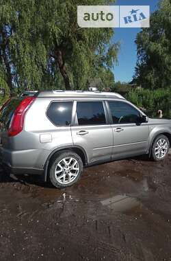 Внедорожник / Кроссовер Nissan X-Trail 2012 в Олевске