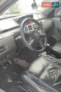 Внедорожник / Кроссовер Nissan X-Trail 2004 в 