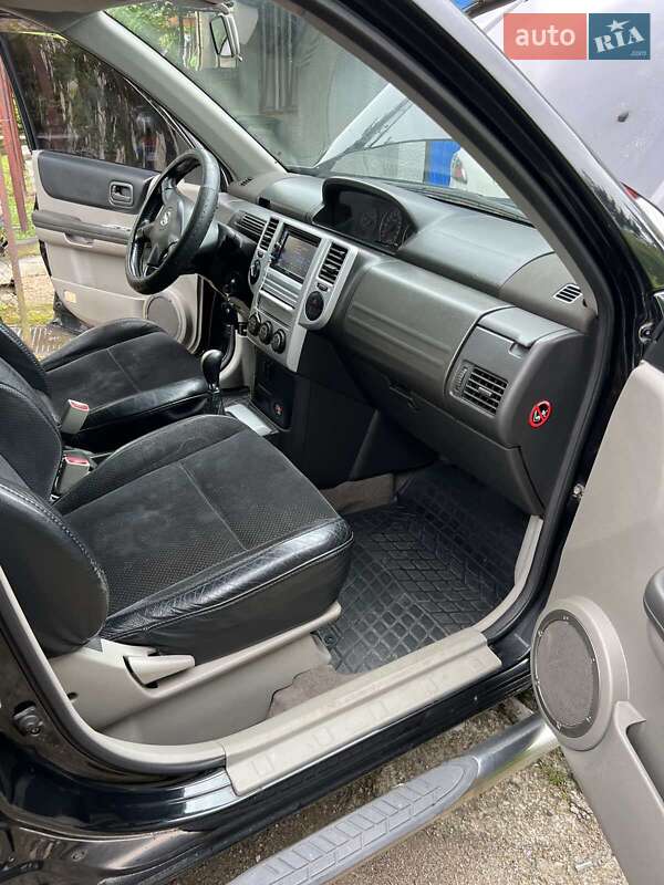 Внедорожник / Кроссовер Nissan X-Trail 2004 в Николаеве