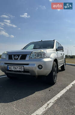 Внедорожник / Кроссовер Nissan X-Trail 2003 в Киеве