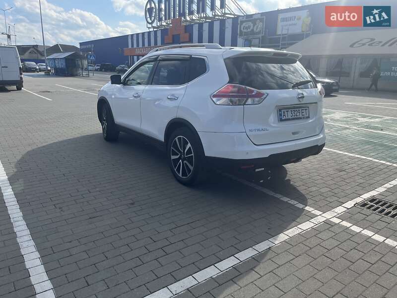 Внедорожник / Кроссовер Nissan X-Trail 2016 в Калуше