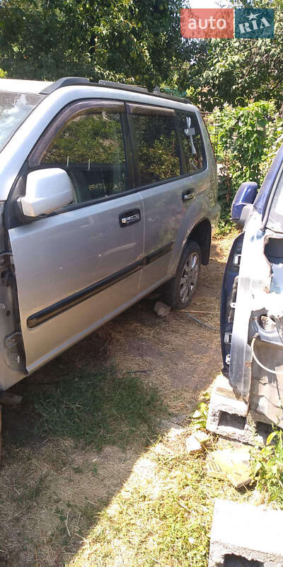 Внедорожник / Кроссовер Nissan X-Trail 2004 в Запорожье