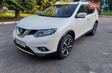 Внедорожник / Кроссовер Nissan X-Trail 2016 в Дубно