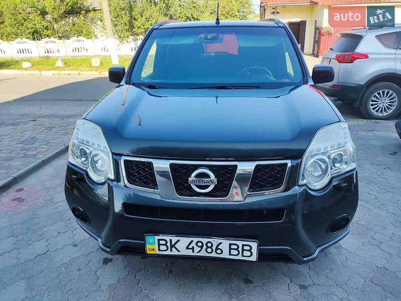 Позашляховик / Кросовер Nissan X-Trail 2011 в Рокитному