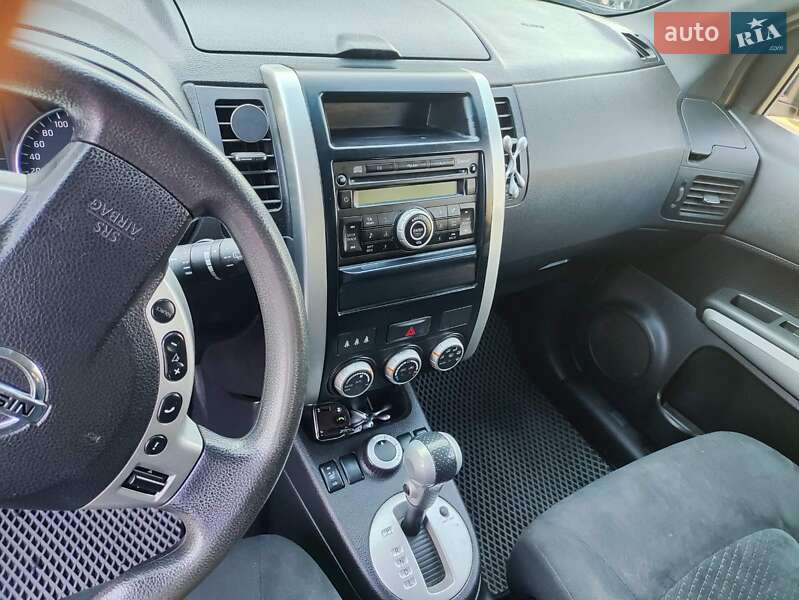Позашляховик / Кросовер Nissan X-Trail 2011 в Рокитному