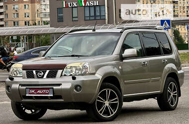 Внедорожник / Кроссовер Nissan X-Trail 2005 в Киеве