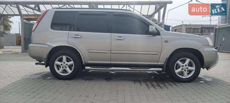 Внедорожник / Кроссовер Nissan X-Trail 2002 в Одессе