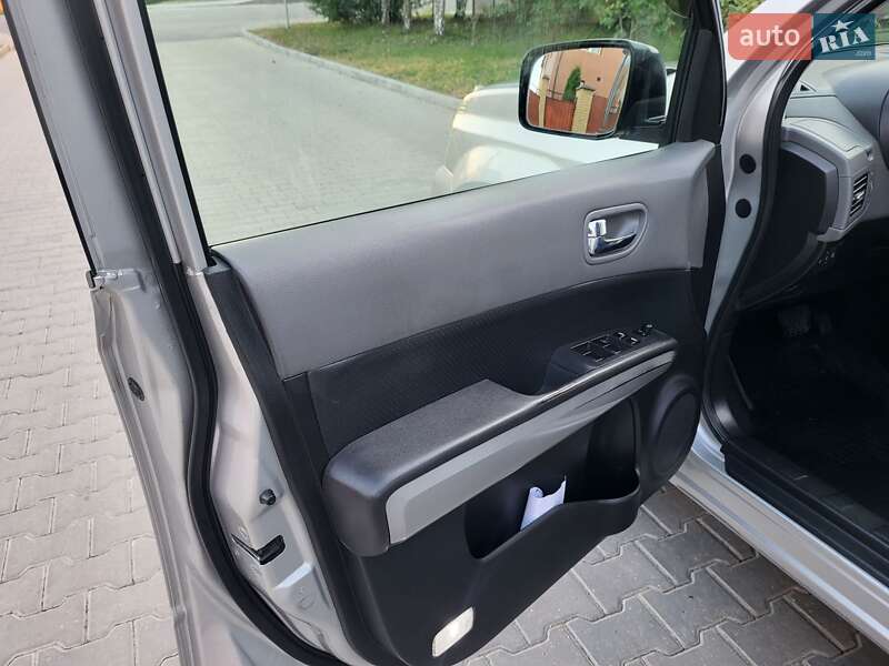 Позашляховик / Кросовер Nissan X-Trail 2007 в Хмельницькому