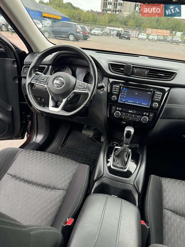 Позашляховик / Кросовер Nissan X-Trail 2018 в Солонці