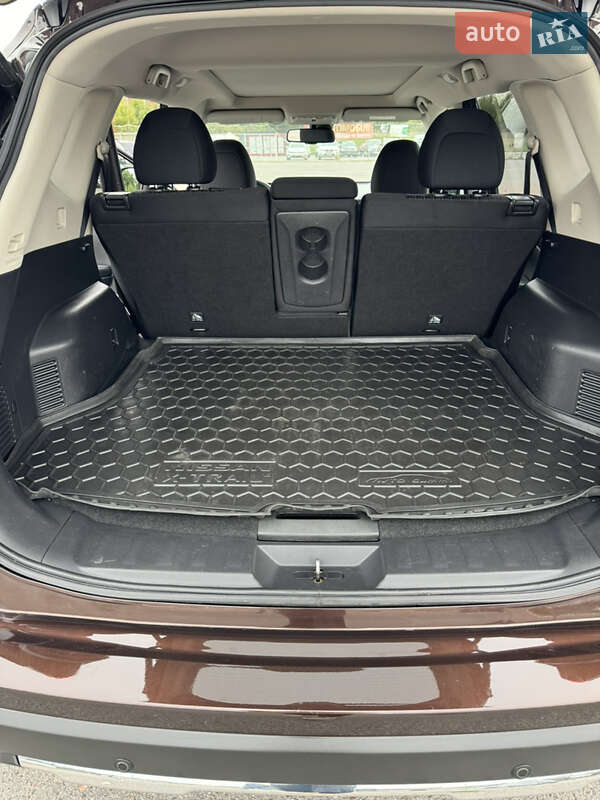 Позашляховик / Кросовер Nissan X-Trail 2018 в Солонці