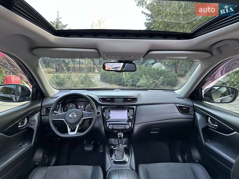 Внедорожник / Кроссовер Nissan X-Trail 2018 в Павлограде