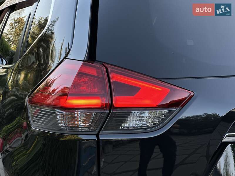 Внедорожник / Кроссовер Nissan X-Trail 2018 в Павлограде