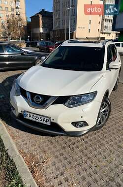 Внедорожник / Кроссовер Nissan X-Trail 2015 в Киеве