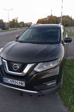 Внедорожник / Кроссовер Nissan X-Trail 2017 в Львове