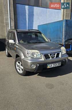 Внедорожник / Кроссовер Nissan X-Trail 2003 в Киеве