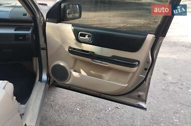 Внедорожник / Кроссовер Nissan X-Trail 2003 в 