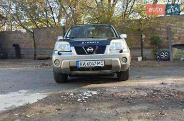 Внедорожник / Кроссовер Nissan X-Trail 2003 в 